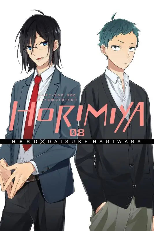 De cover van de manga volume horimiya vol 8 toont twee anime-stijl mannelijke karakters in schooluniformen