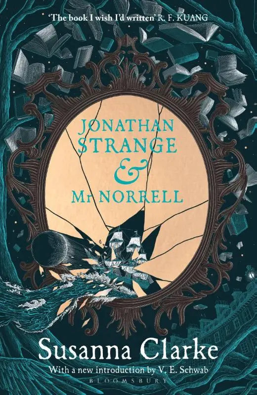 De boekomslag van jonathan strange en mr norrell 20th anniversary edition met donkerbruin ornament en gebarsten raam