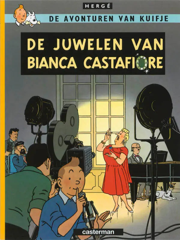 Vrouw met een rode jurk op het podium in juwelen van bianca castafiore van casterman strips algemeen