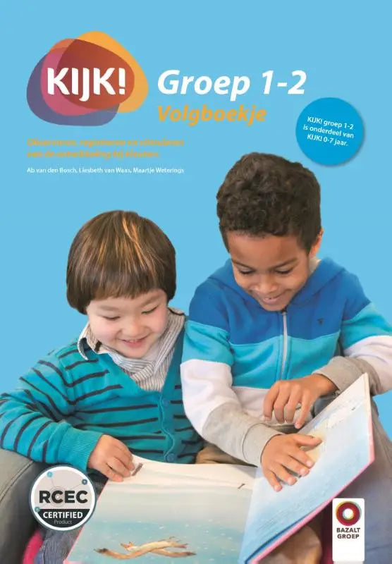 Boek kijk groep 1-2 volgboekje met blauw-witte strepen en twee jongens die samen lezen voor kleuterontwikkeling