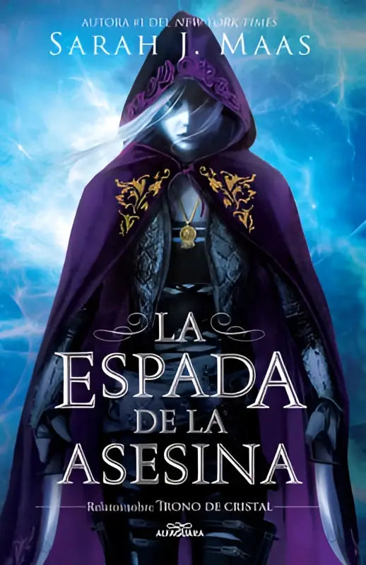 Donkerpaars hooded cloak met gouden borduursel en metalen hanger uit assassins blade glass novellas product