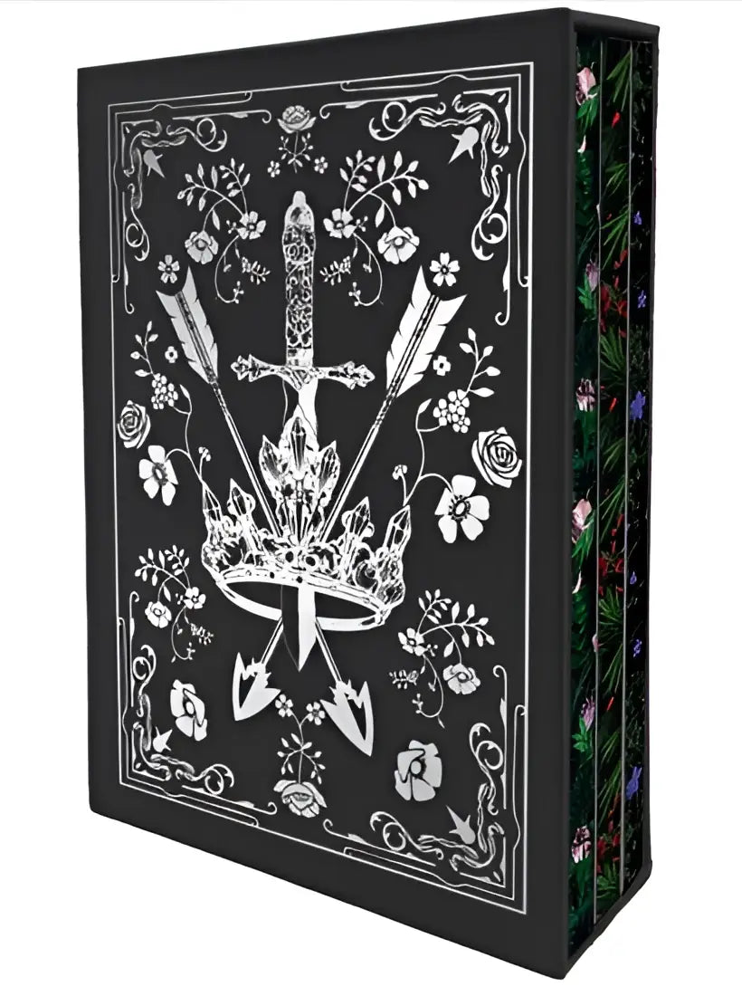 Zwart albumdoos met wit bloemmotief en kroonontwerp voor lauren roberts powerless trilogy notebook boxed set