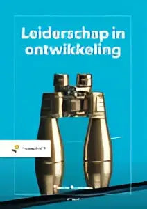 Een metalen zilveren pen met een elegant design en gladde afwerking geschikt voor leiderschap in ontwikkeling by thecla goossens management algemeen