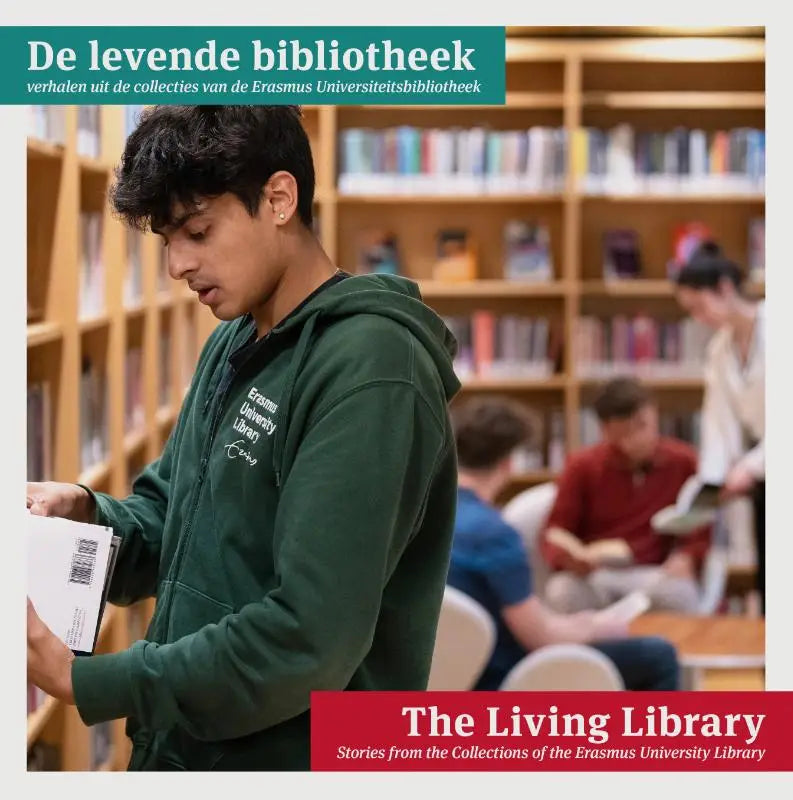 Donkergroene hooded sweatshirt met erasmus university library borduring voor de levende bibliotheek collectie