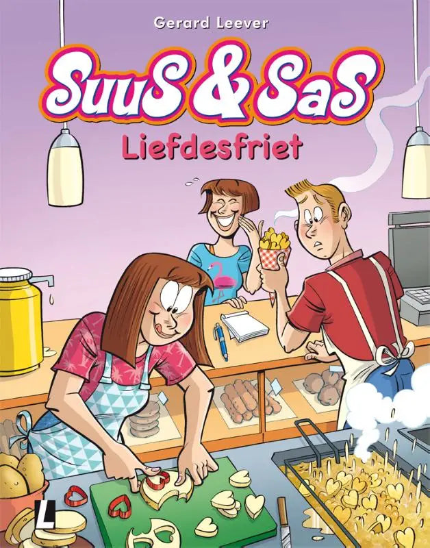De cover van de comic suus & sas liefdesfriet door gerard leever toont cartoon karakters in een keuken voor algemeen publiek