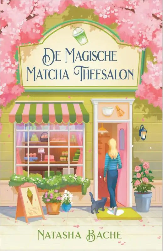 De charmante pastelgroene gevel van de magische matcha theesalon met roze witte gestreept zonnescherm en kersenbloesem