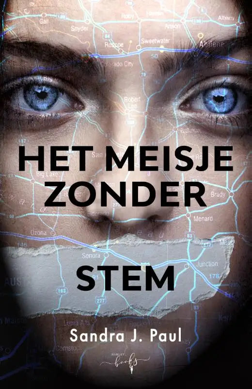 Het meisje zonder stem boekcover met vrouwengezicht en blauwe ogen met een kaart op donkere achtergrond