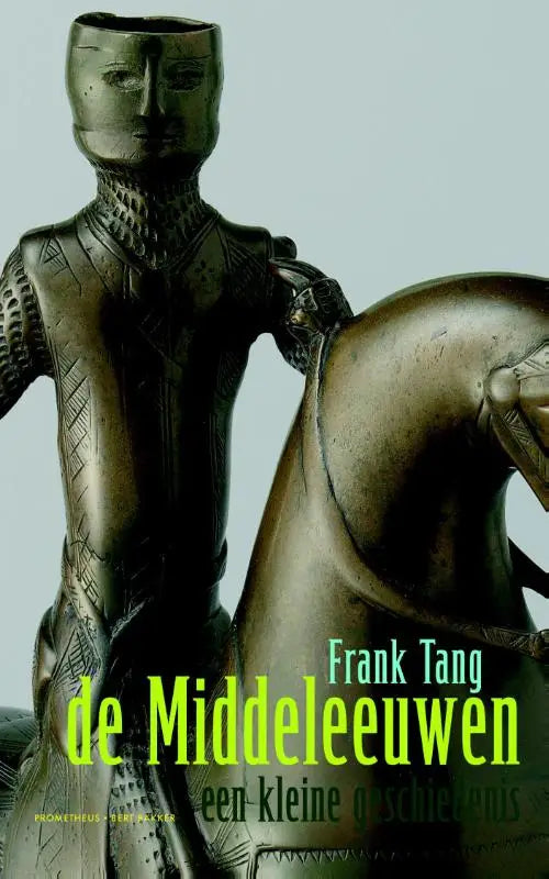 Bronzen middeleeuwse ridderbeeld met gedetailleerde harnas en helm te paard voor frank tang geschiedenis algemeen