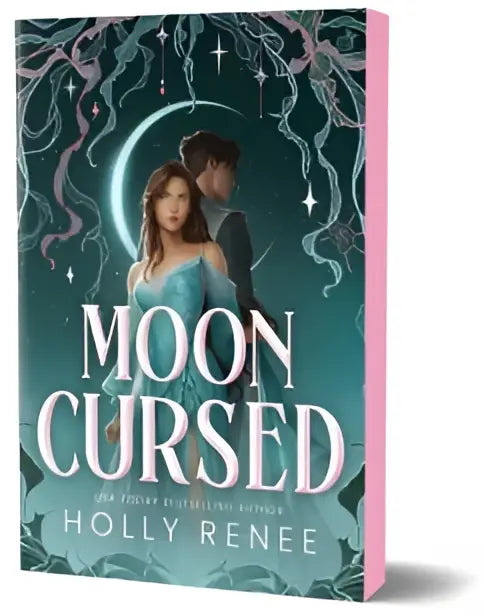 De paperback moon cursed van holly renee toont een tekening van twee figuren onder een maan tegen een teal en donkerblauwe achtergrond met gloeiende ranken, gerelateerd aan drowned king