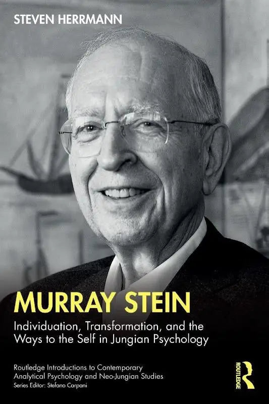 Zwart-witte boekcover van murray stein met gele titel over individuation en het zelf in jungian psychologie