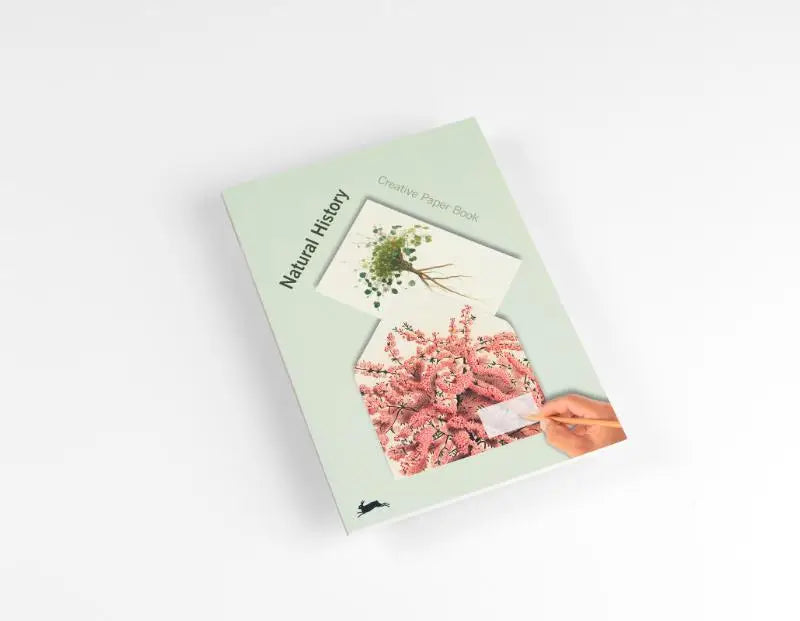 Lichtgroen natural history creatief papierboek met botanische illustraties en handmatige plantenetikettering