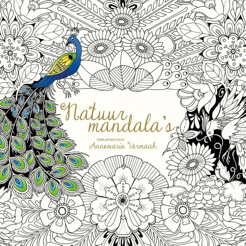 Kleurboek natuur mandala’s met een levendige blauwe en groene pauw te midden van ingewikkelde zwart-witte bloemenpatronen