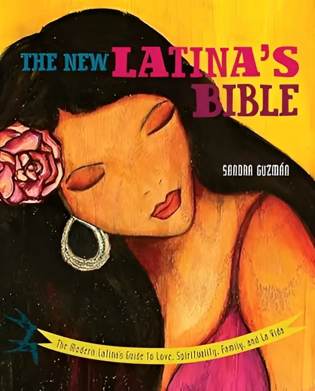 De new latina’s bible is een levendig geïllustreerd boek met opvallende roze en oranje tinten en een artistiek portret van een vrouw met bloemmotieven
