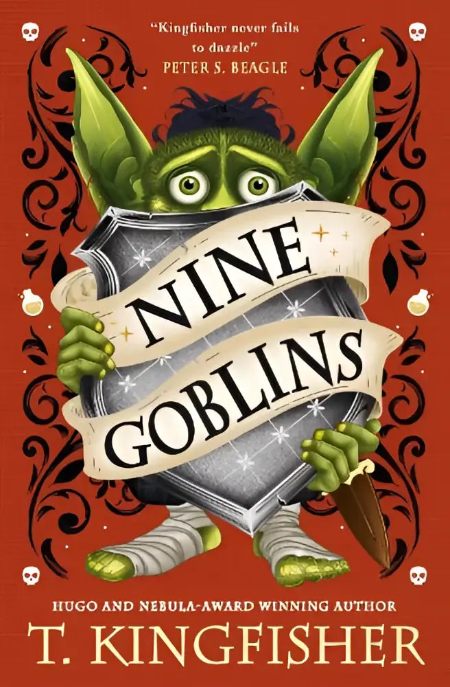 Een groene goblin met grote oren houdt een zilveren boekomslag vast met nine goblins in zwarte letters