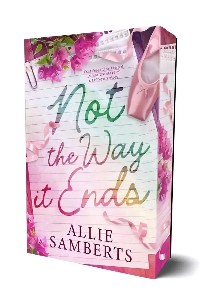 Roze balletpantoffel met satijnen afwerking en delicate lintstrikken uit not the way it ends us deluxe edition