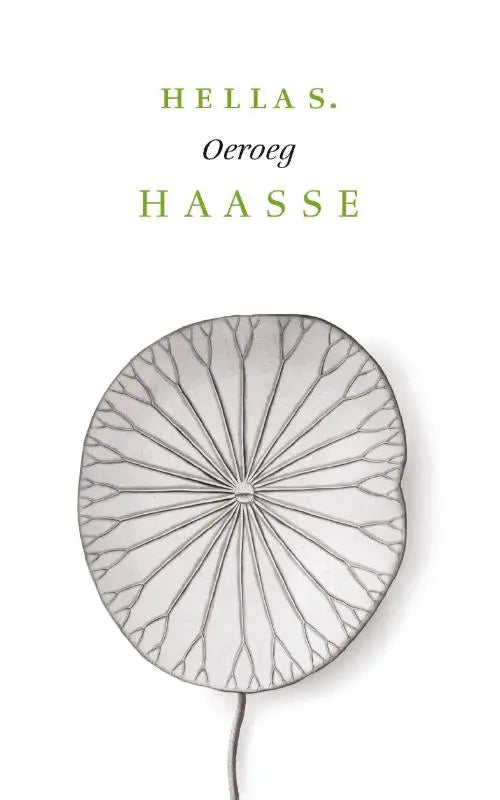 Minimalistisch wit lotusblaadjesvormig object met delicate grijze aderpatronen, onderdeel van oeroeg van hella haasse literaire roman