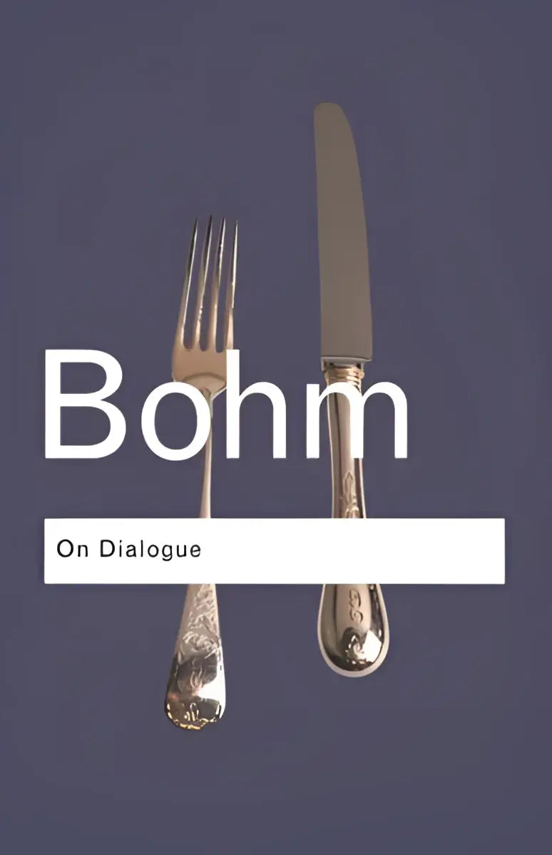 Silvergeplateerd bestek met gravures op handvatten voor elegante diners in on dialogue collectie