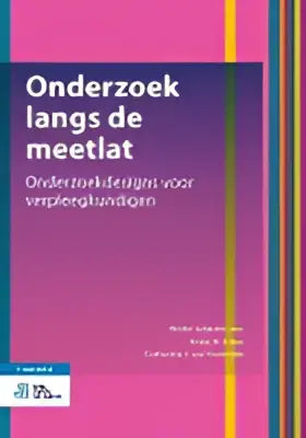 De boekomslag van onderzoek langs de meetlat toont de titel in witte letters op een paarse achtergrond met oranje en gele strepen