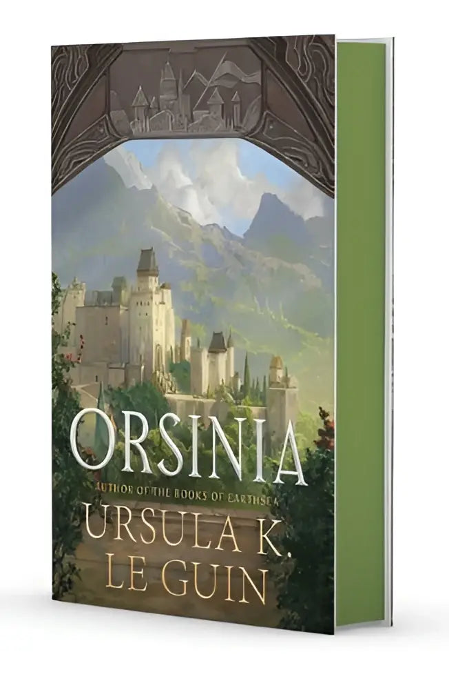 Een hardcover deluxe edition boek van orsinia met een gedetailleerde fantasietekening van een kasteel en songs