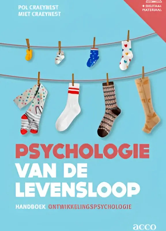 De boekcover van psychologie van de levensloop van miet craeynest en pol craeynest toont sokken aan een waslijn op lichtblauwe achtergrond uitgegeven door acco uitgeverij