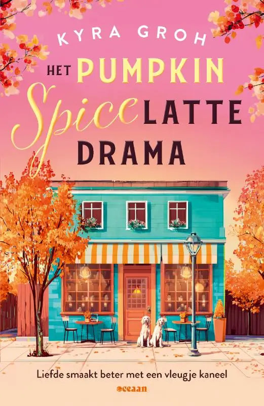 De boekomslag van Het Pumpkin Spice Latte drama toont een levendige te blauwe café met een oranje wit gestreept luifel en herfstbomen