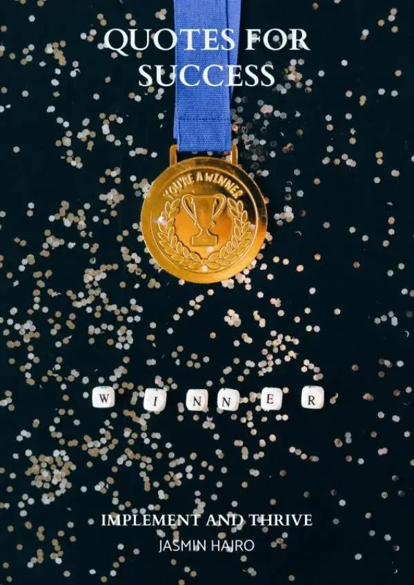 Een gouden medaille met een blauw lint en gegraveerde tekst route a winner boven een trofeedesign voor implement and thrive quotes for success