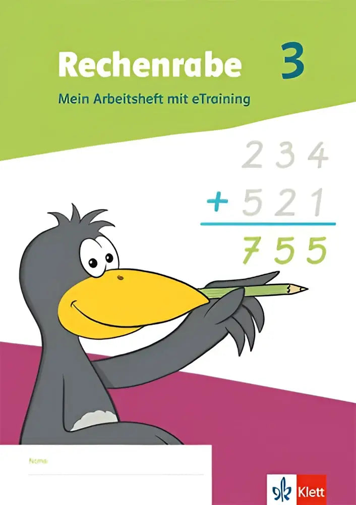 Een grijze cartoonraaf met een gele snavel houdt een groene potlood vast op de cover van mein arbeitsheft mit mathearbeitsheft