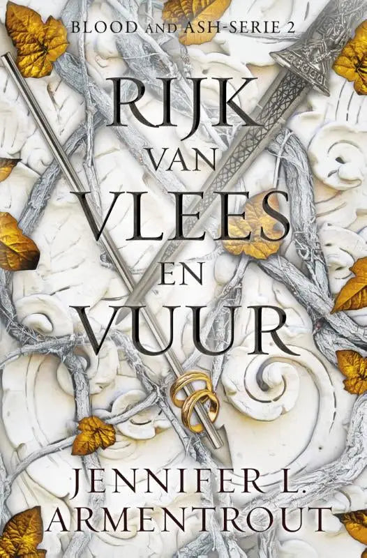 Zilveren zwaard rijk van vlees en vuur met ingewikkeld gegraveerd heft en gouden ringen tegen witte achtergrond blood and ash