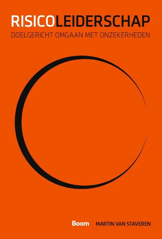 Orange boekcover met zwarte tekst en minimalistisch cirkelontwerp voor risicoleiderschap van koninklijke boom uitgevers