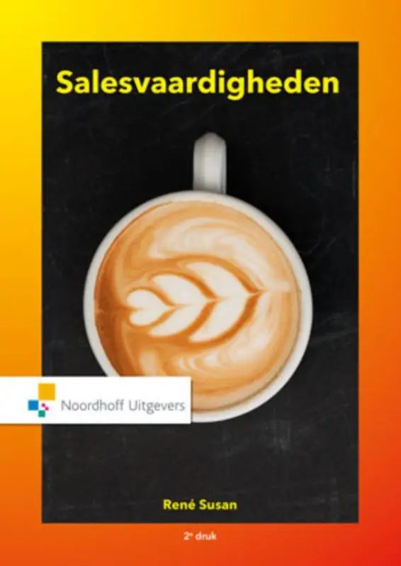 Witte keramische koffiekop met latte art in blaadjesvorm gevuld met een romige koffie gerelateerd aan rené susan salesvaardigheden