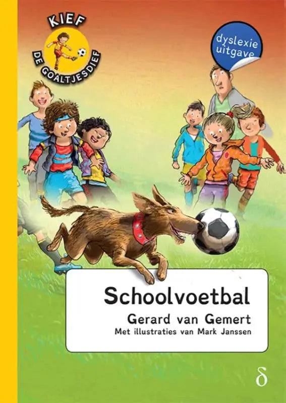 De cover van schoolvoetbal kief de goaltjesdief deel 7 toont een bruine hond met rode halsband die een zwart-witte voetbal nastreeft