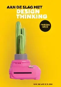 De cover van aan de slag met design thinking toont een levendige roze vitamix blender met groene accenten voor hoger onderwijs