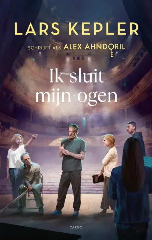 The book cover for ik sluit mijn ogen by lars kepler shows six characters in an empty theater with spotlights