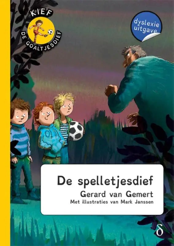 De cover van het dutch kinderboek de spelletjesdief deel goaltjesdief deel 12 met drie jongens en een man in teal tegen een schemerbos
