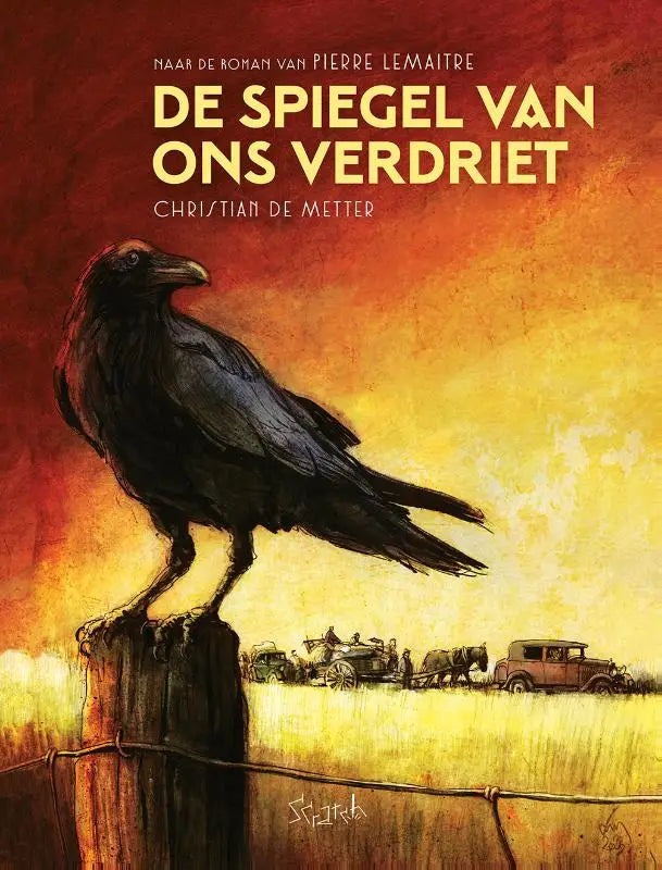 Een zwart kraai zit op een houten paal tegen een vurige oranje gele lucht in de spiegel van ons verdriet
