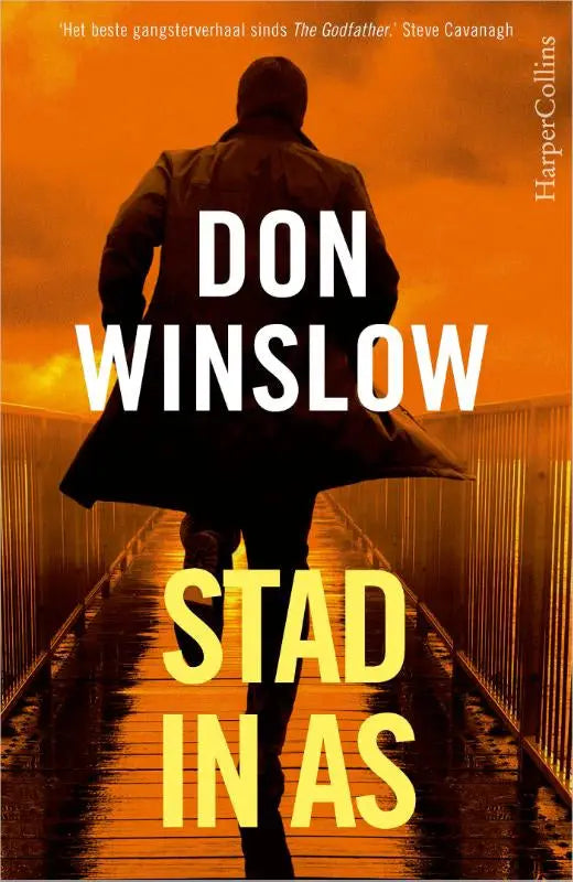 Cover van het boek stad in as met een oranje en gele verloopkleur en silhouet van een man op een brug