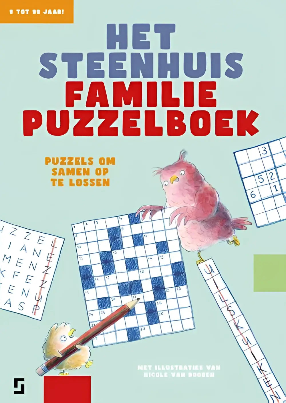 De cover van het steenhuis familiepuzzelboek toont een roze uil op een blauw-wit kruiswoordraadsel met een houten potlood, studio steenhuis geschikt voor jonge lezers