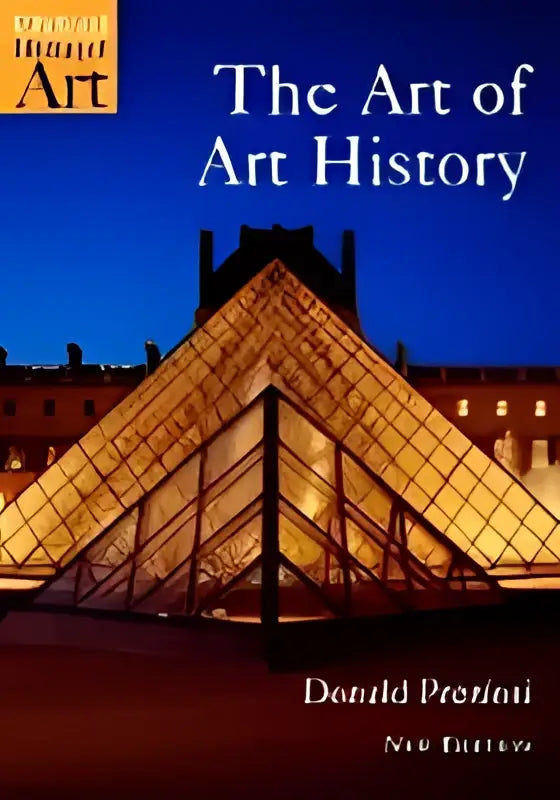 The art of art history boekomslag toont een gloeiende glazen piramide met warm licht tegen een diepe blauwe avondlucht
