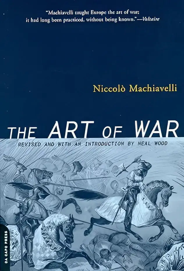 The art of war boek met monochrome illustratie van middeleeuwse ridders op de cover door niccolò machiavelli