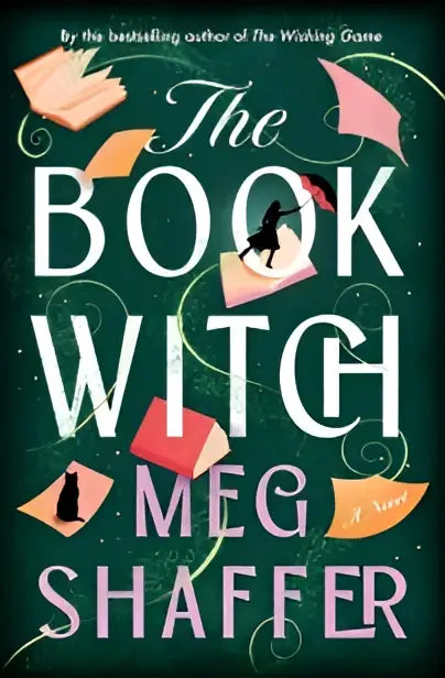 De boek witch een roman met een donkergroene omslag met speelse illustraties van zwevende boeken en silhouetten