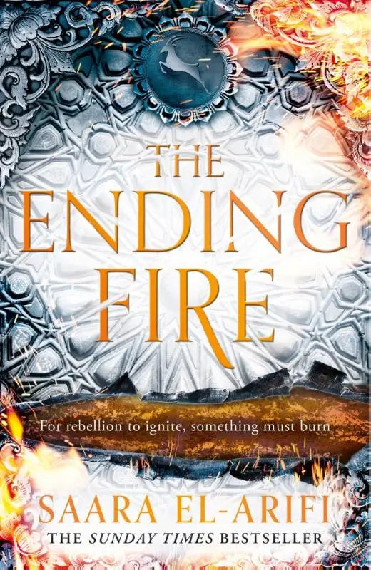 De boekcover van the ending fire door saara el-arifi toont zilverzwarte patronen met vurige oranje vlammen