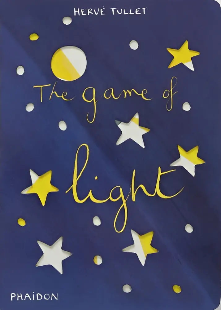 The game of light is a children’s book with a deep blue cover featuring stars and a half moon for jonge lezers