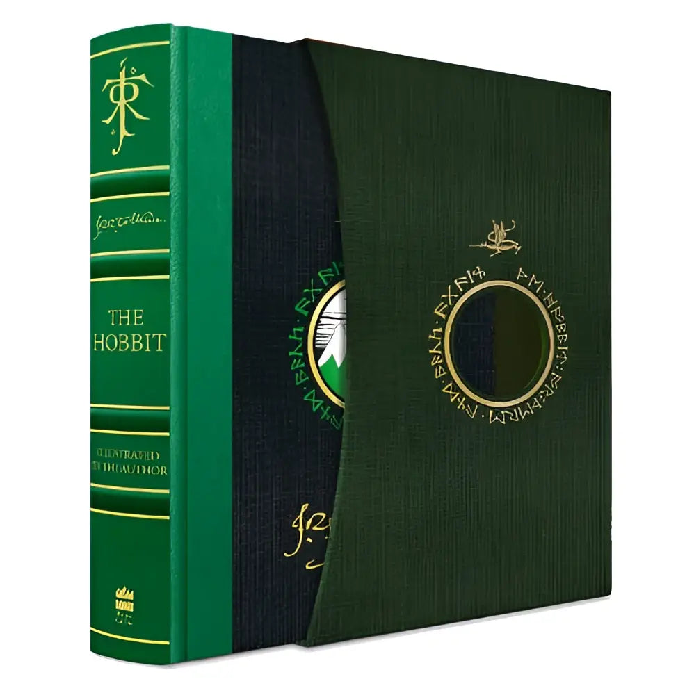 Groen leren hardcover editie van the hobbit door the author met goudgeëmboste tolkien handtekening en ring-embleem
