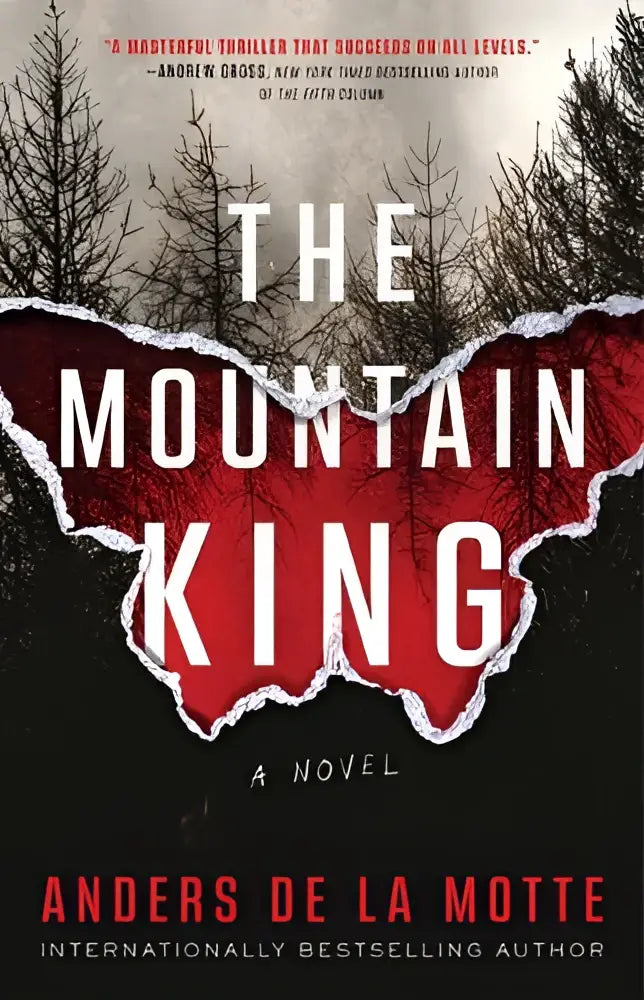 The mountain king roman van anders de la motte met gedurfde witte letters op een rood-zwart omslag