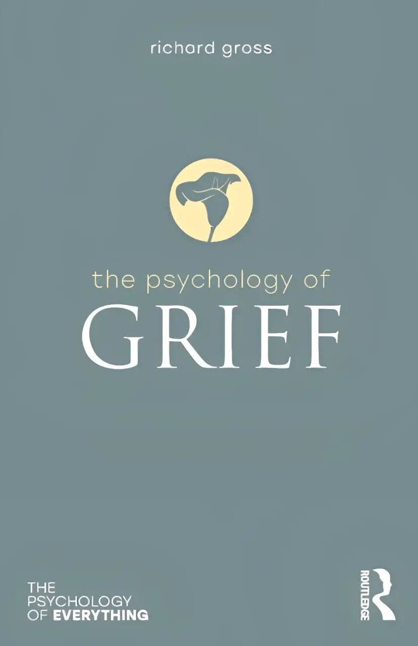 The psychology of grief boek door richard gross met minimalistisch ontwerp en witte tekst op een zacht blauwgroene kaft