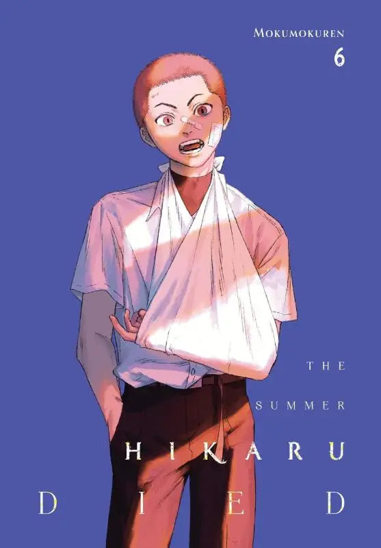 De omslag van de manga the summer hikaru died volume 6 toont een personage met oranje haar en een verband aan de arm
