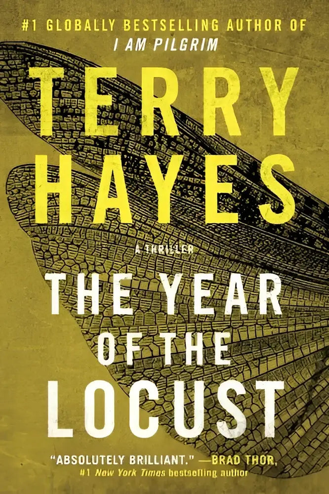 Gele en zwarte boekomslag met gedetailleerde illustratie van insectenvleugels en de titel the year of the locust van terry hayes