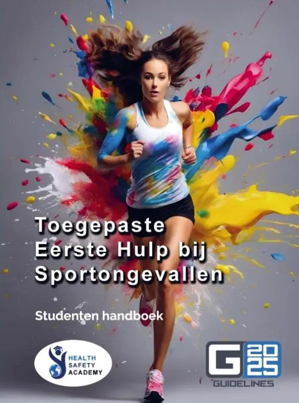 Een vrouw in een wit en multikleurig sporttanktop met zwarte shorts rent dynamisch bij toepassing van eerste hulp bij sportongevallen