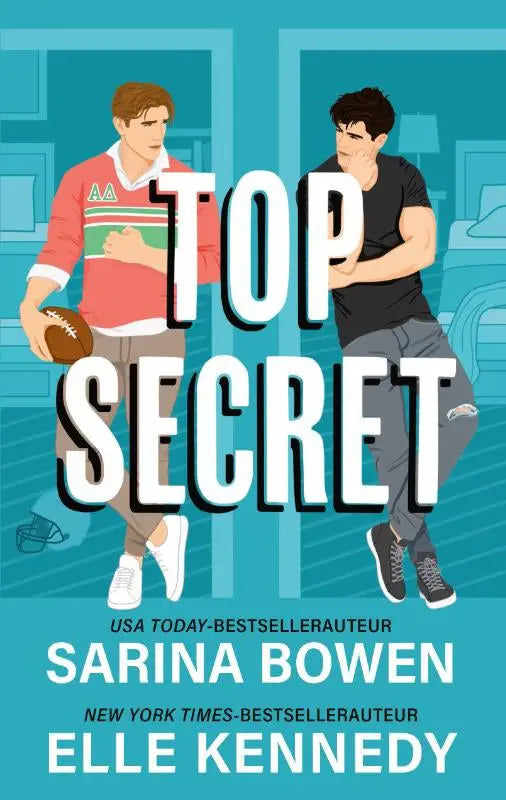 De cover van het boek top secret toont twee jonge mannen, een in een roodgroen gestreept rugbyshirt met een voetbal