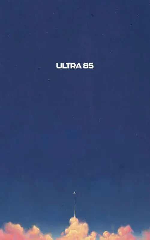 Een strak wit ultra 85 logo gecentreerd tegen een diepblauwe lucht met zachte roze wolken voor novel gebruik